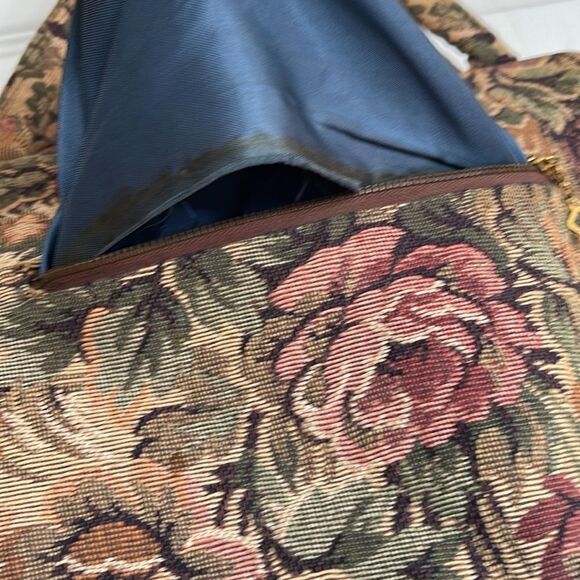 Floral Tapestry Handbag - Picture 6 of 9